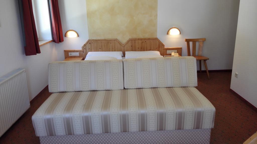 Aurora Hotel Plancios Phòng bức ảnh